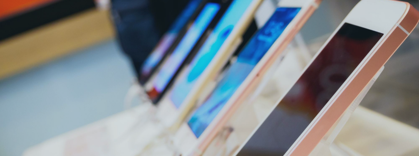 Display of older phones in s shop