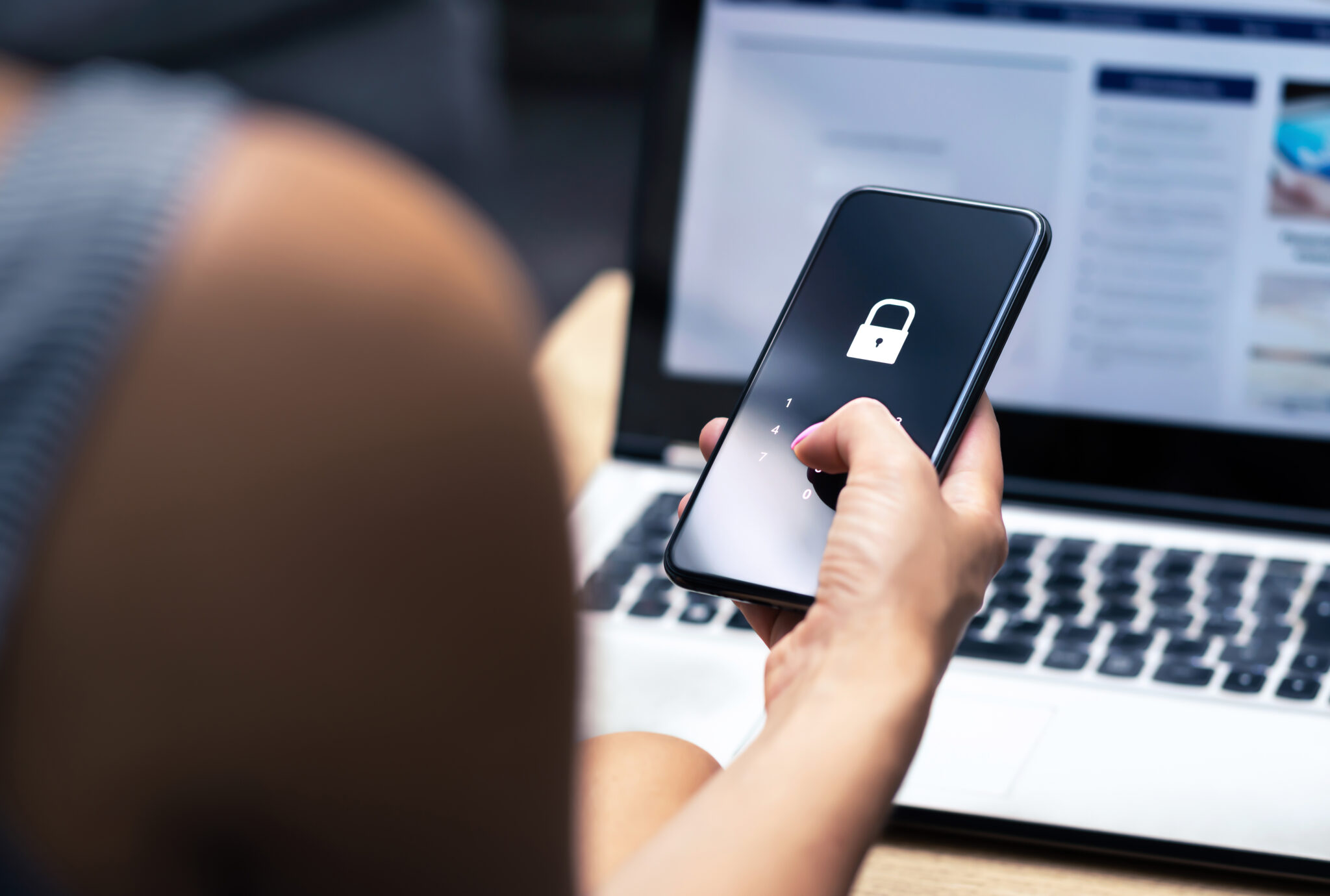 11 easy ways to secure your business mobile phones